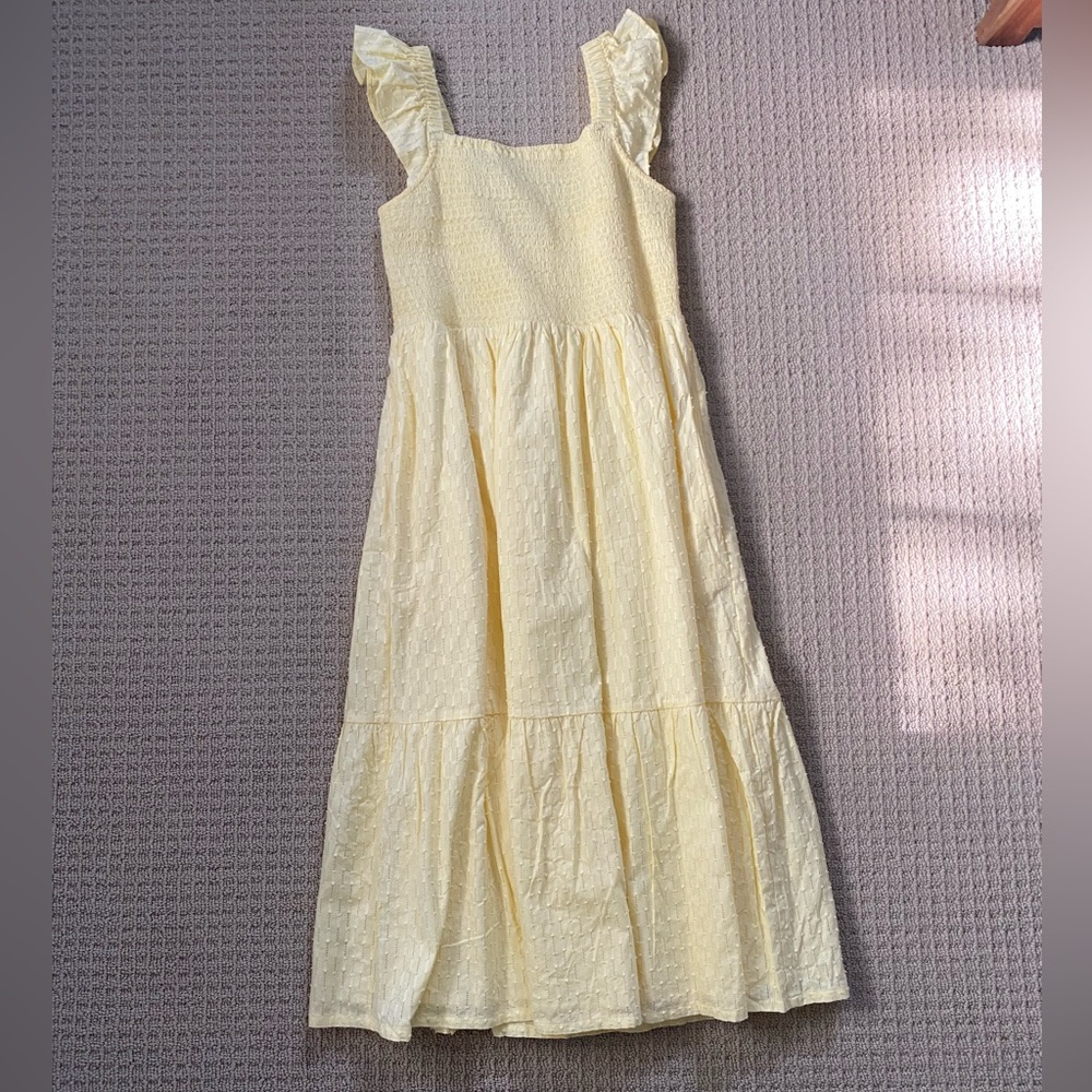 LOFT smocked yellow tiered dress. . Fully lined and with pockets. Size M